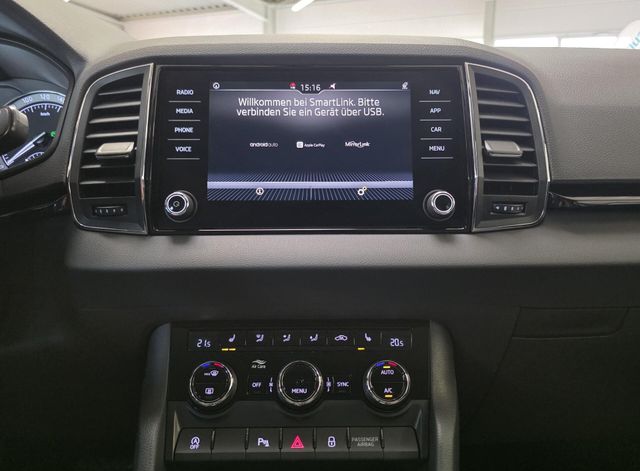 SKODA Karoq — Foto 22