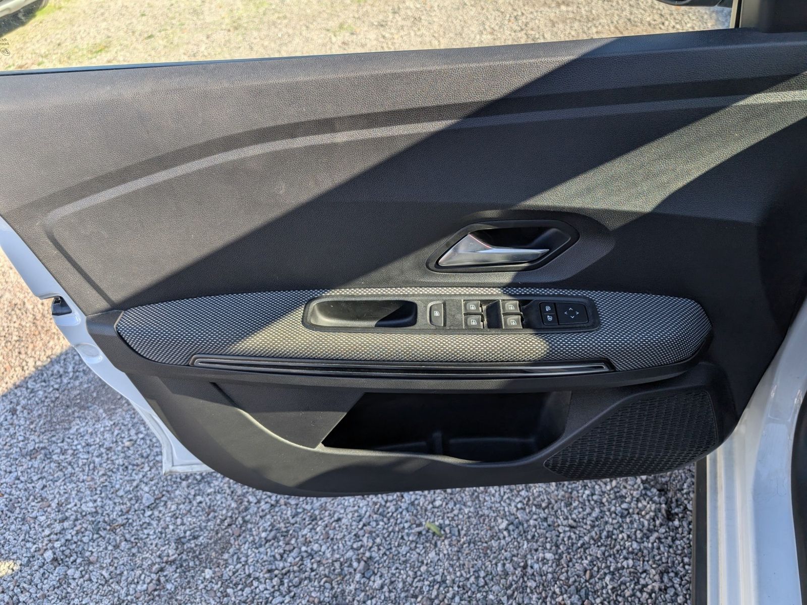 DACIA Jogger  Eco-G 100 Extreme+ AHK Navi SHZ – Bild 36