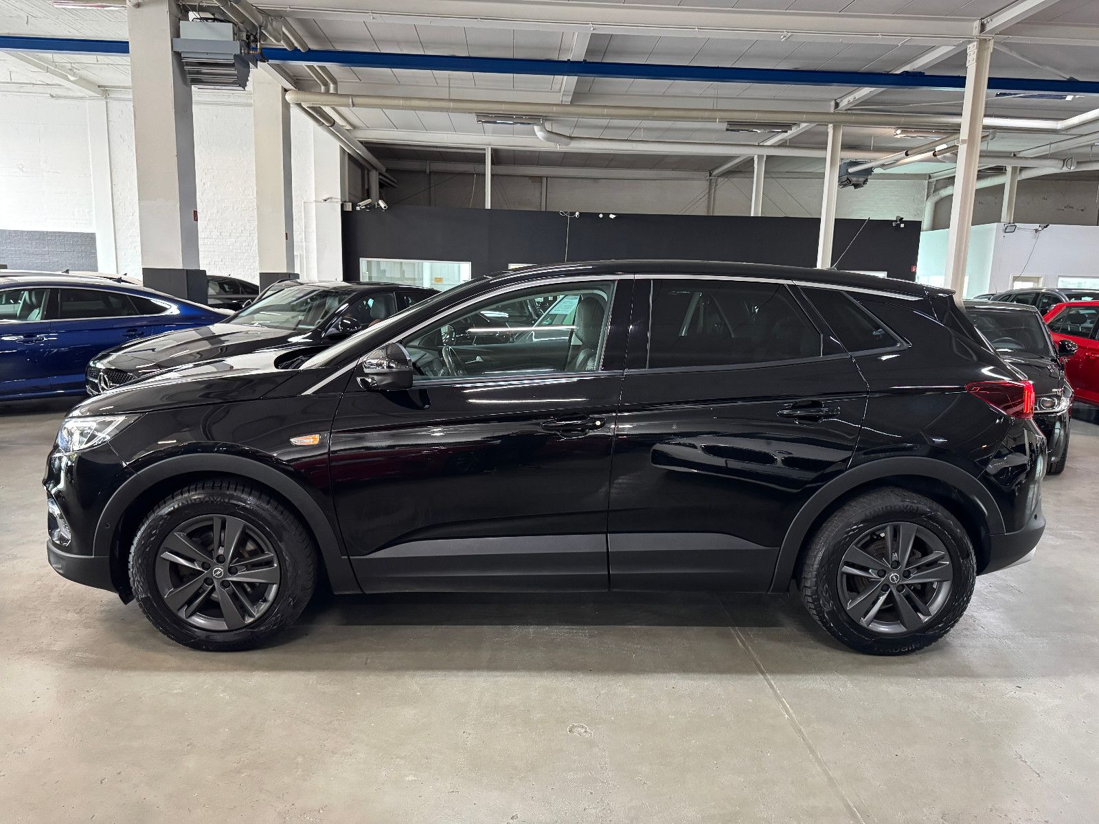 Fahrzeugabbildung Opel Grandland (X) SPORTPAKET & DESIGN LINE AHK LED+