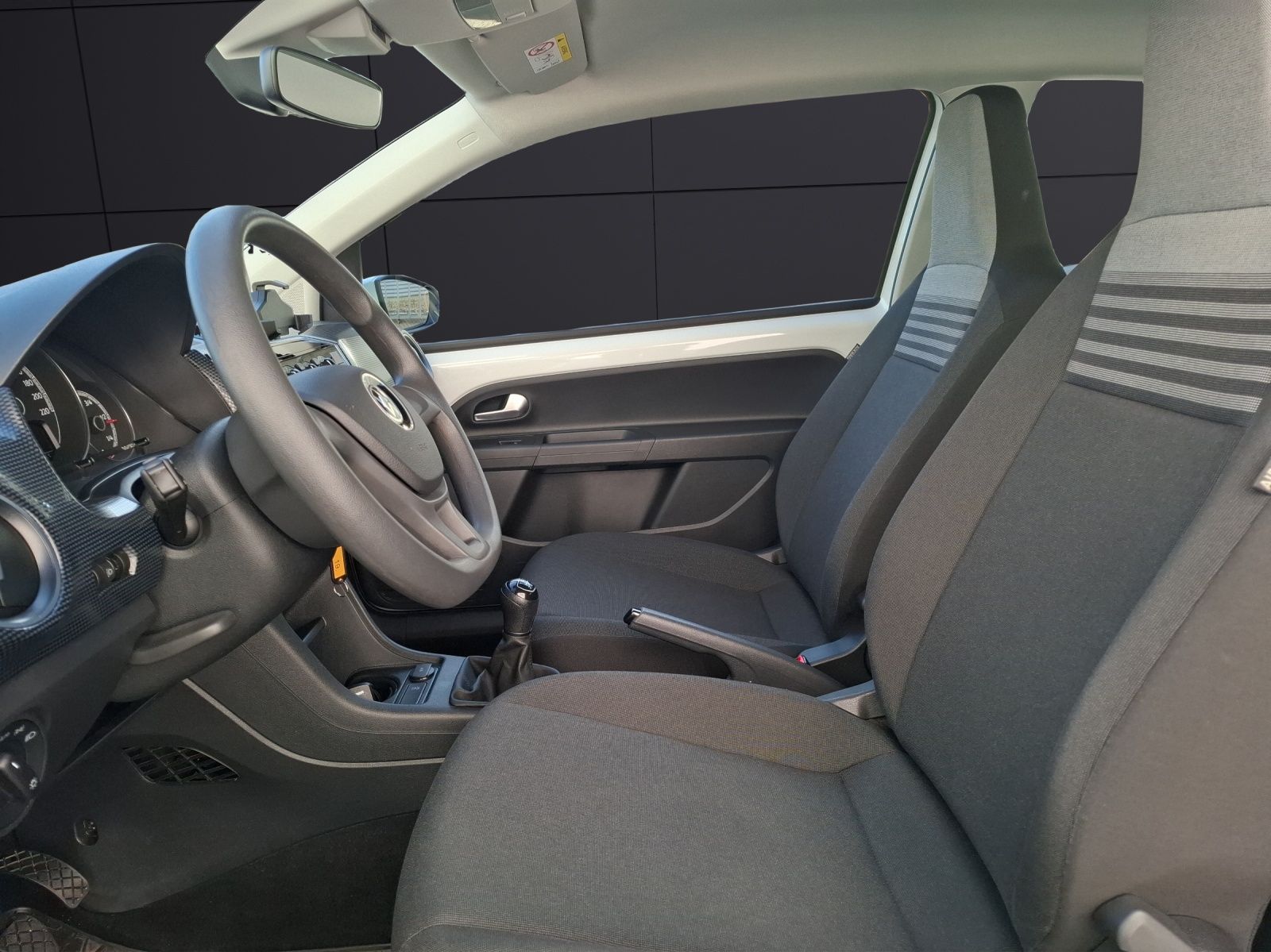 Fahrzeugabbildung Volkswagen up! 1.0 Klima DAB GRA RFK SH