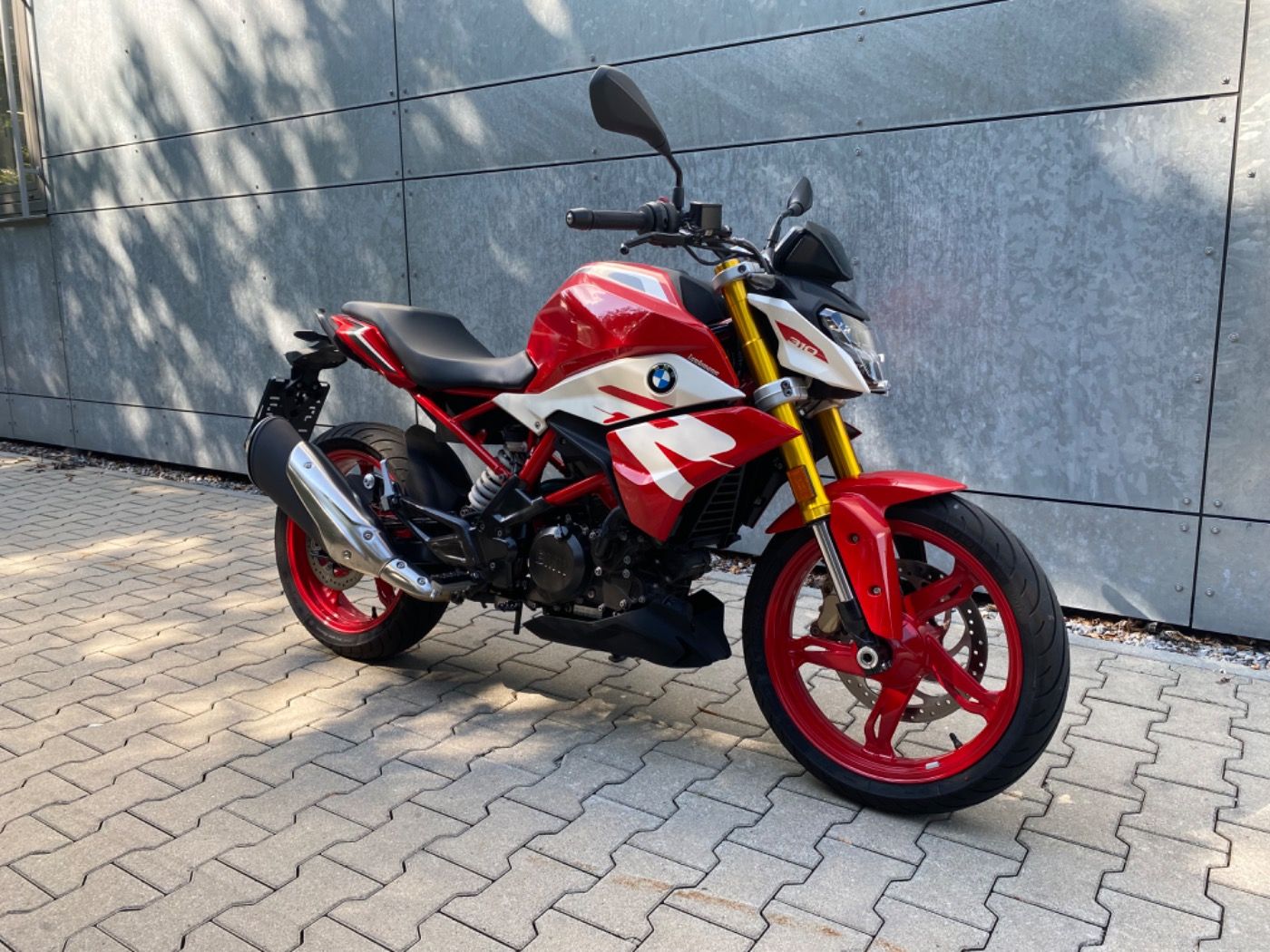 Fahrzeugabbildung BMW G 310 R