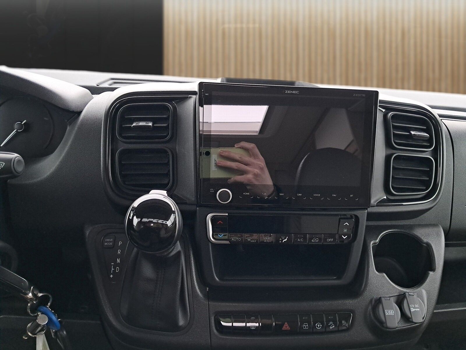 Fahrzeugabbildung Eura Mobil Integra Line IL 720 EF Solar/Dachklima/Mark/Navi