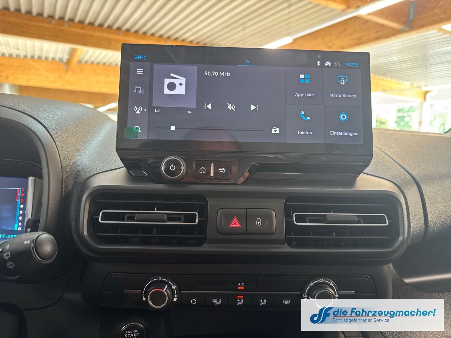 Fahrzeugabbildung Citroën Berlingo XL Digitales Cockpit LED Apple CarPlay
