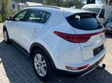 Kia Sportage Vision 2,0 4WD*AHK Abnehmb*Navi*Tüv NEU - Kia Sportage: 2wd
