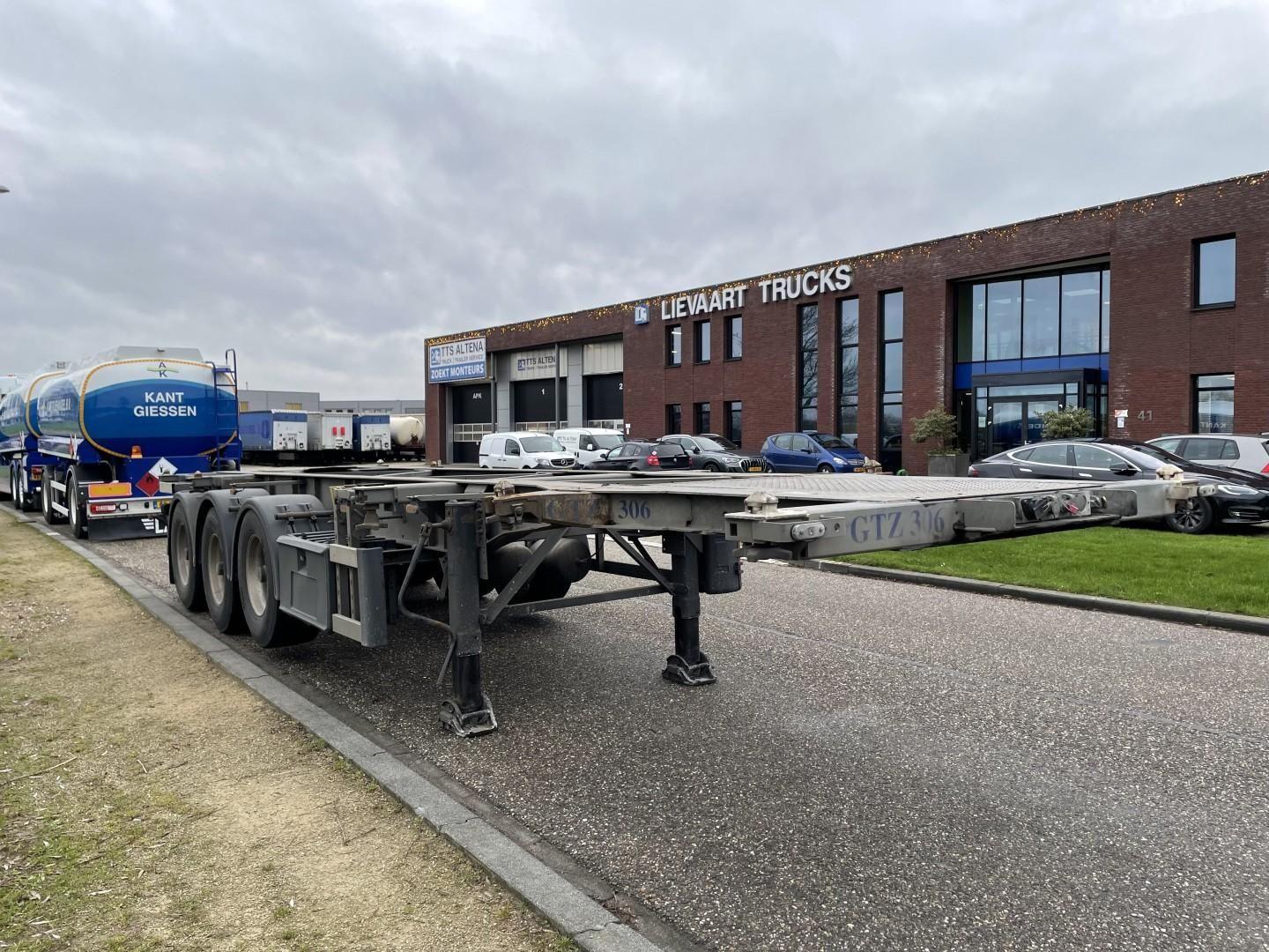 Groenewegen 30CC-14-27 20/30 FT Tank / ADR / Lift-Axle / NL