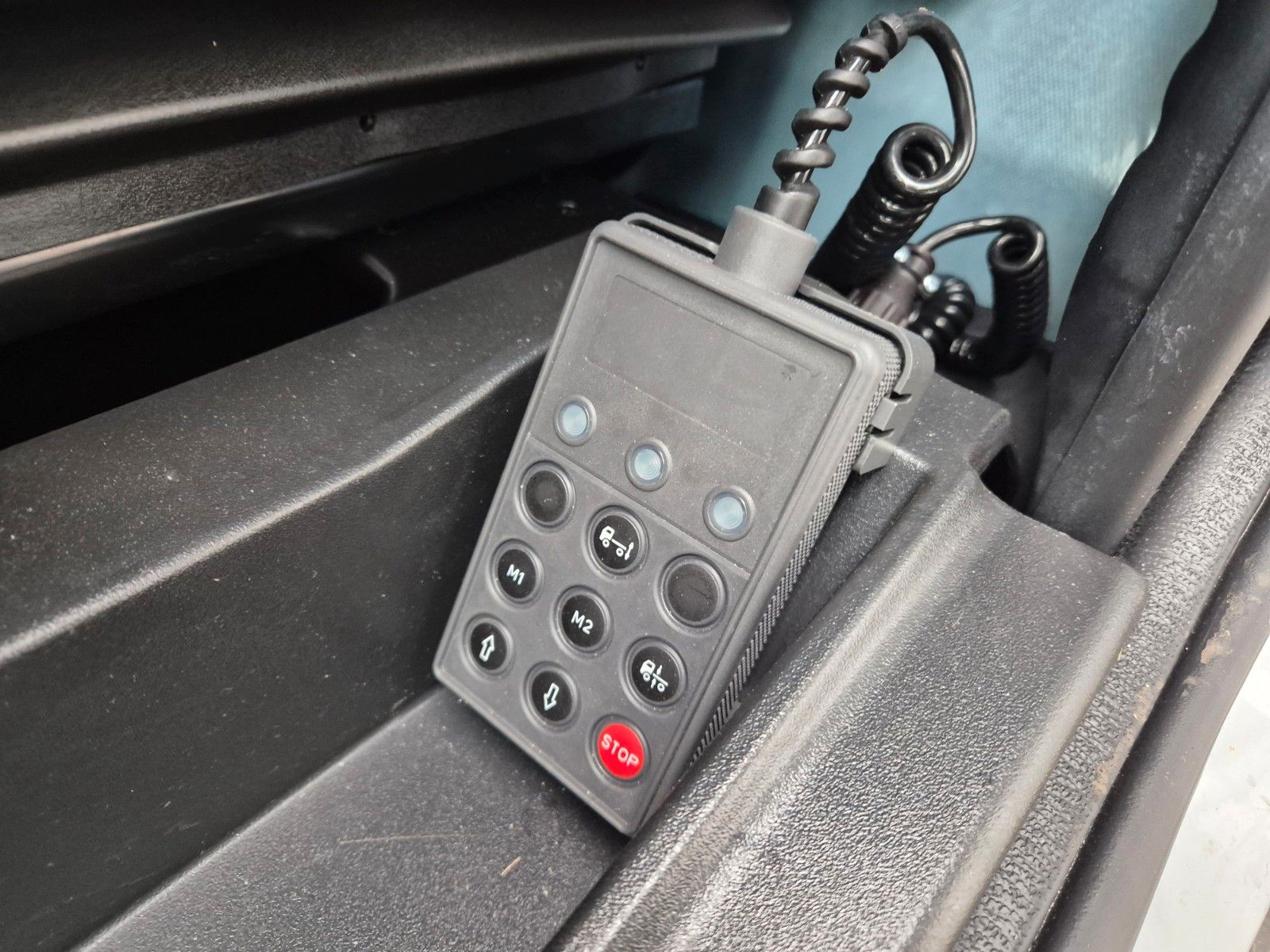 Fahrzeugabbildung Iveco Eurocargo ML75E21/P LBW 3 Sitze Klima