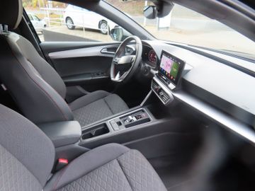 Fotografie 7 des Seat Leon FR 1.5 eTSi DSG LED Navi `18 Dynamic