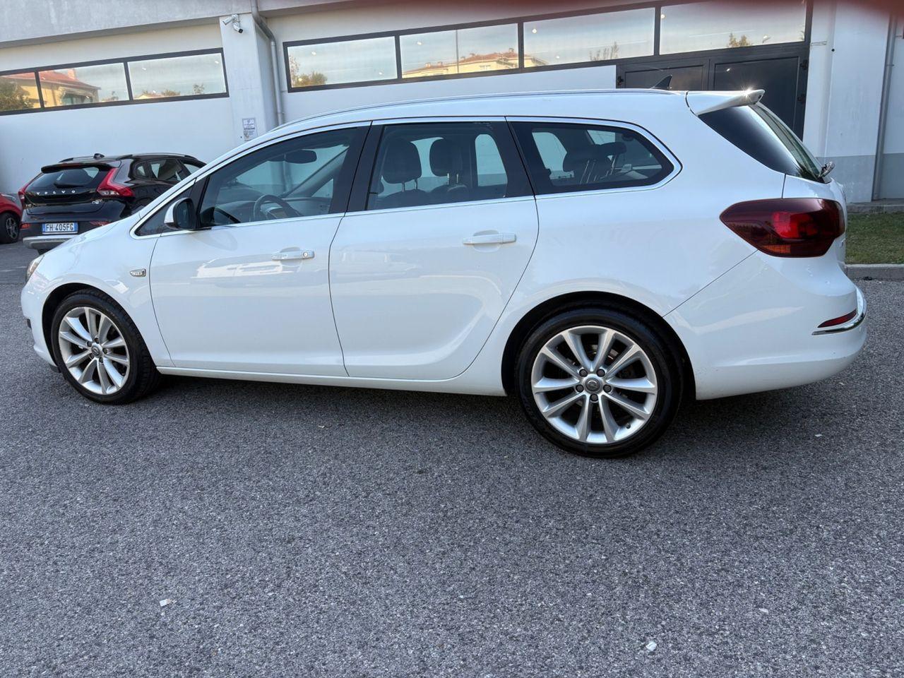 Opel Astra 2015 — photo 11
