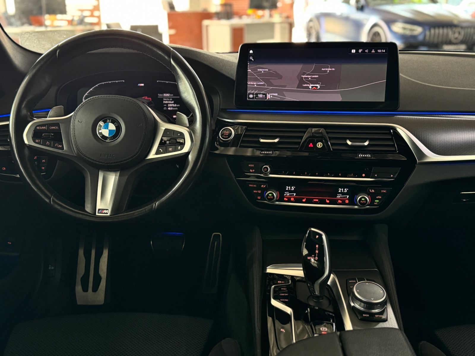 Fahrzeugabbildung BMW 520d M Sport Kamera DAB HiFi Alarm Individual