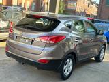 Hyundai ix35 1.6 Comfort blue 2WD  AHK TÜV Neu *TOP* - Hyundai ix35 mit Benzin-Antrieb: mit Klimaanlage