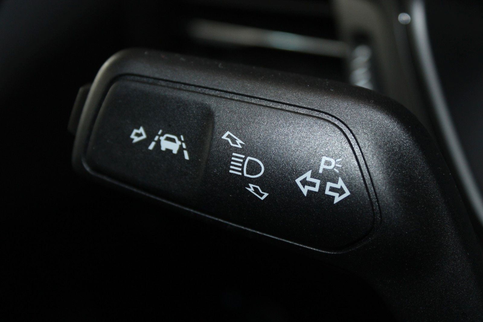 Fahrzeugabbildung Ford Focus ST-Line X Aut. LED ACC Leder Pano HUD Wint