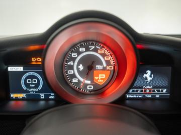 2019 Ferrari 488 PISTA — миниатюра 12