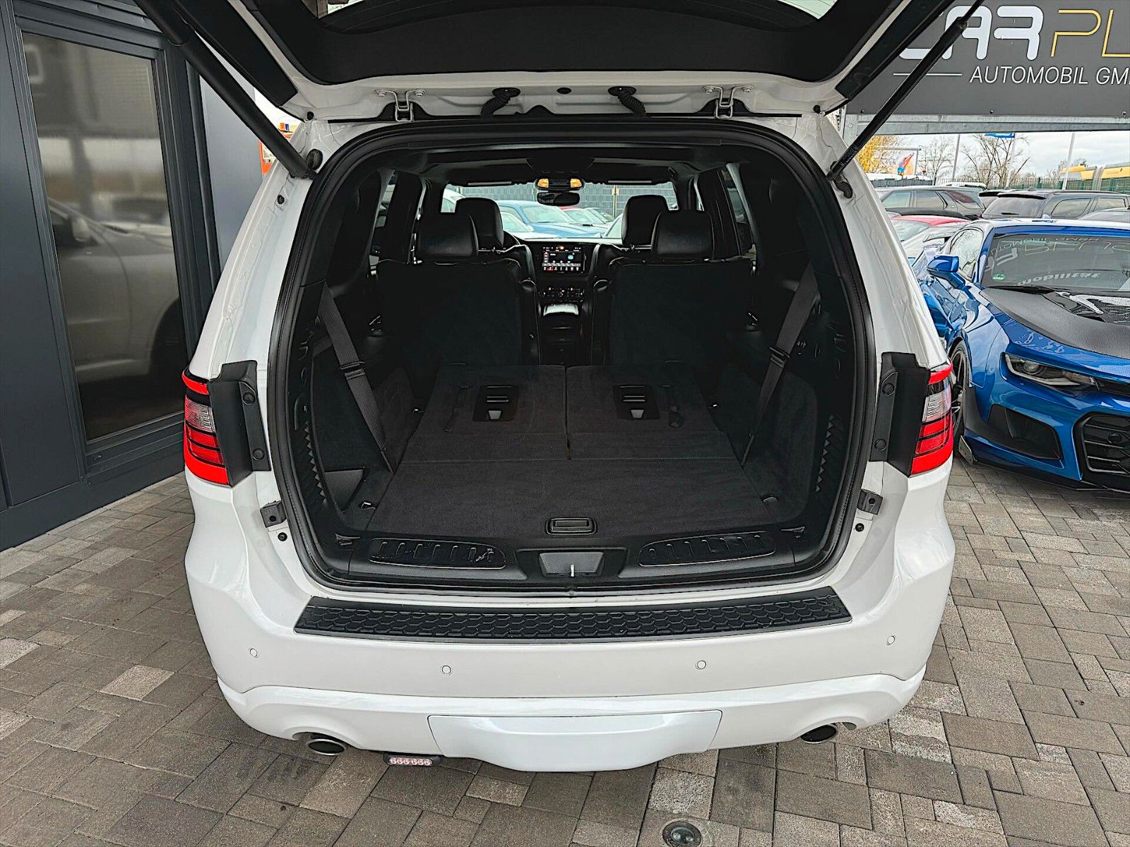 Fahrzeugabbildung Dodge Durango 5.7 V8 SRT R/T 4x4 Night-Paket Modell 22