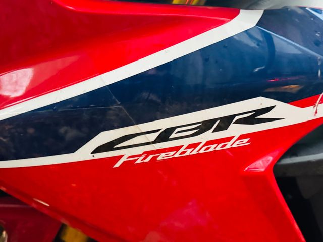 Honda CBR fireblade 1000 