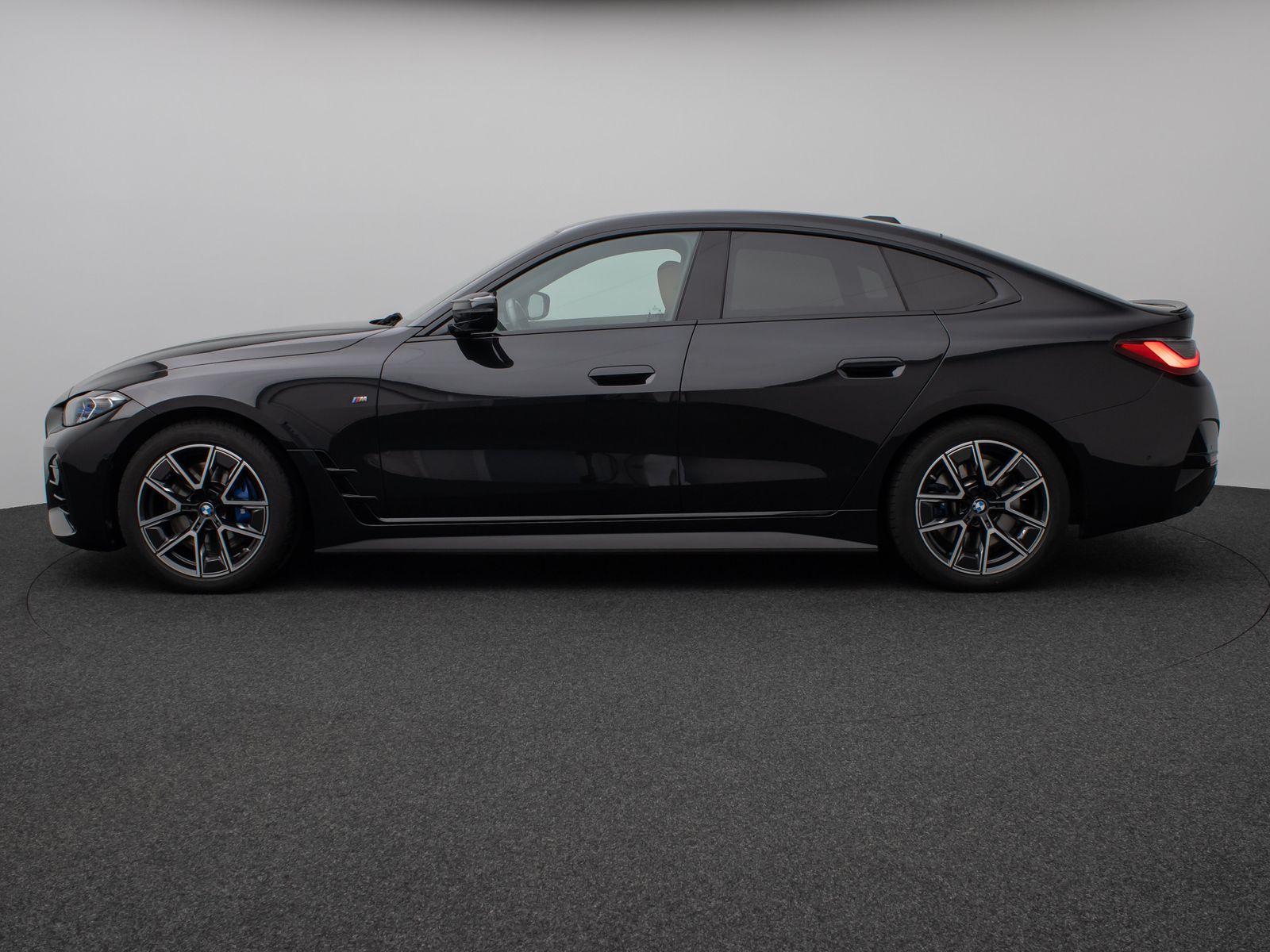 Fahrzeugabbildung BMW M440i xD Gran Coupé Laser Kamera HUD DAB H/K AHK
