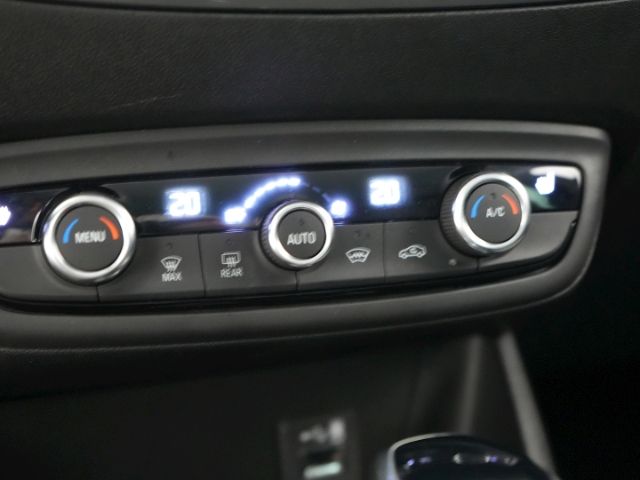 Crossland ELEGANCE AT+NAVI+RÜCKFAHRKAMERA+SITZ-/