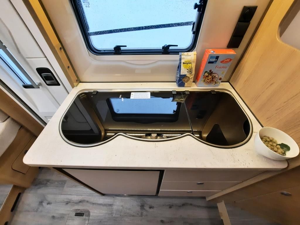 Fahrzeugabbildung LMC Cruiser V 646 G Solar/Rüfa/Sat/TV