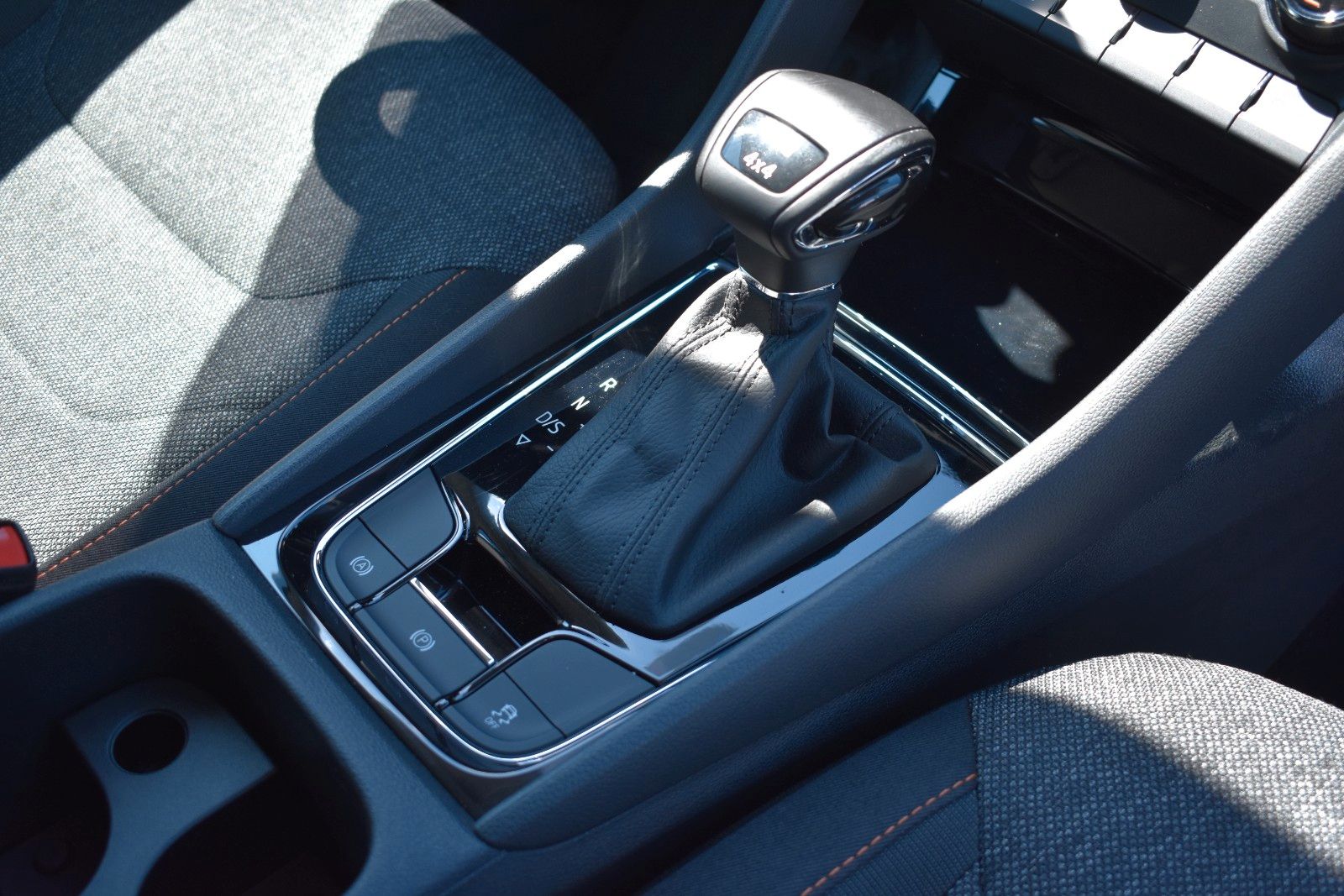 Fahrzeugabbildung SKODA Kodiaq Clever 4x4 Autom. LED Keyless ACC DAB+