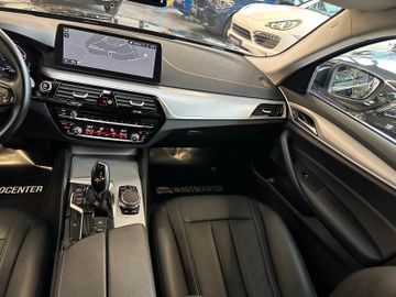 BMW 520 i Touring*1. Hand*Klima*SHZ*Kamera*Navi*AHK*