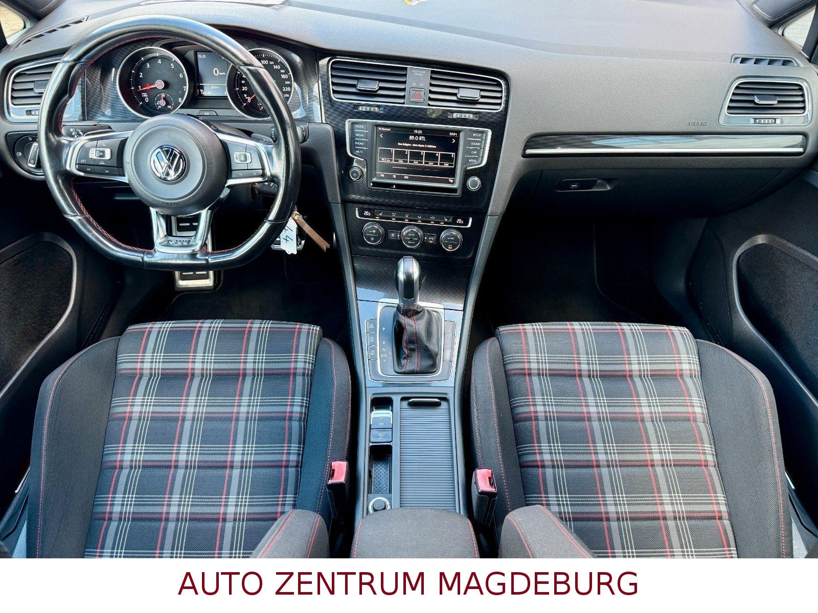 Volkswagen Golf VII Lim. GTI *BI-XENON*STANDH*DCC*TEMPOMAT*