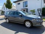 Volkswagen Passat 2.0 TSI DSG Comfortline 211 ps /Automatik - Volkswagen Passat aus 2012: Kombi