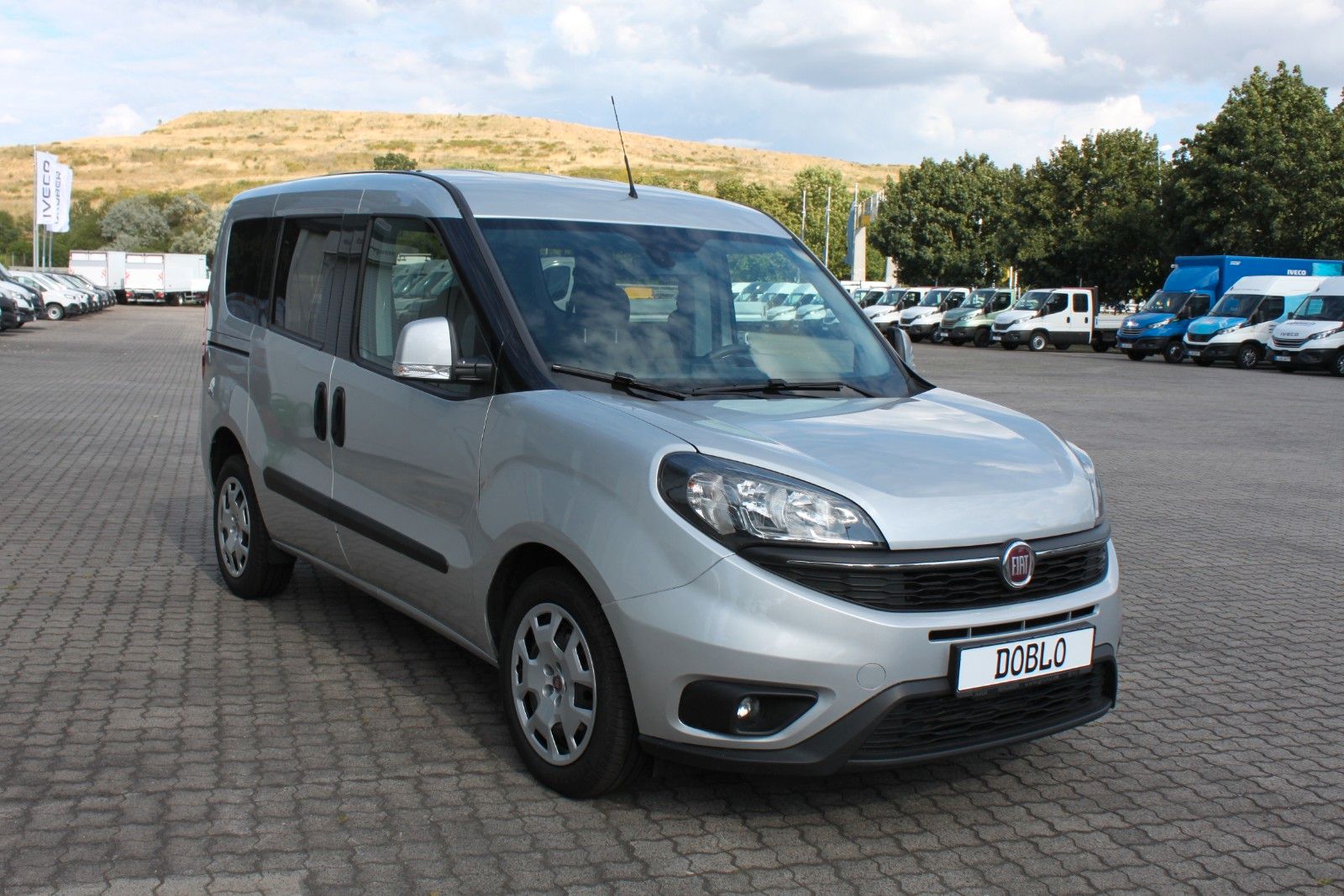 Fahrzeugabbildung Fiat Doblò SX Kombi LKW Zulassung