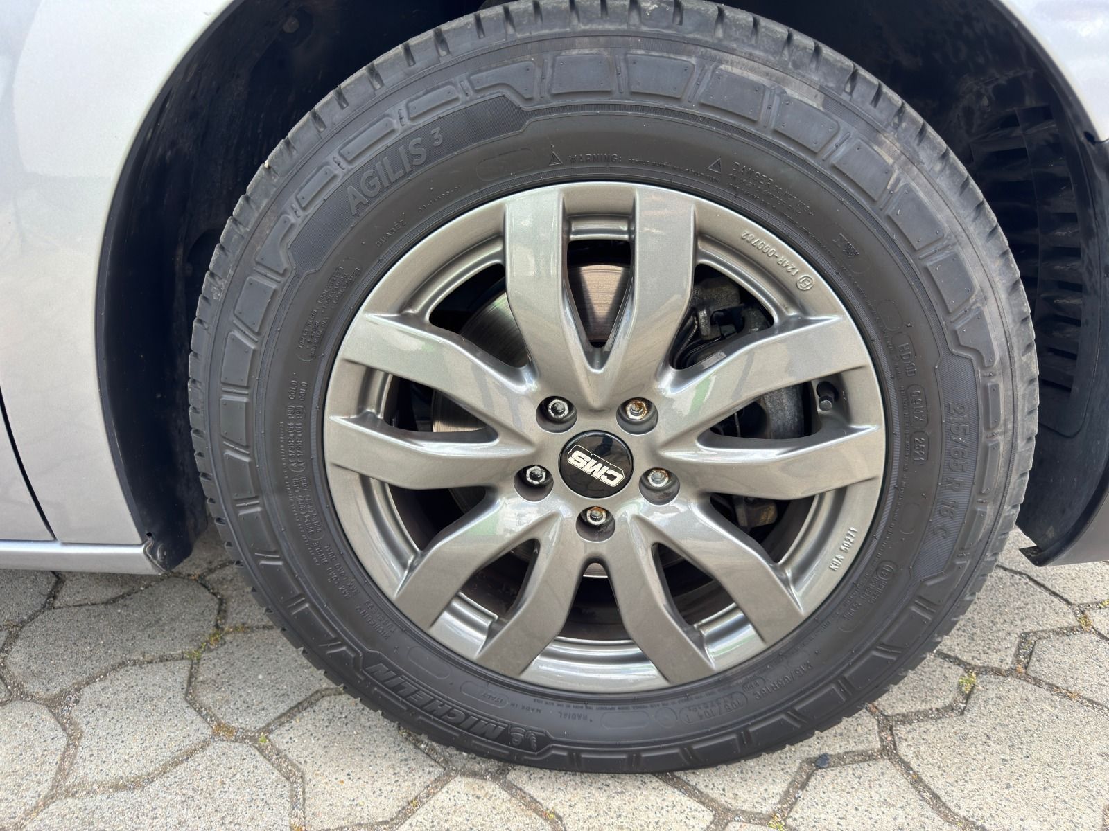 Fahrzeugabbildung Opel Vivaro L3 9Sitzer 144PS 6-Gang*AHK*RFK*Klima*Eur