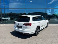 Fahrzeugabbildung Volkswagen Passat Variant 2.0 TDI DSG R-Line LED ACC Kamera