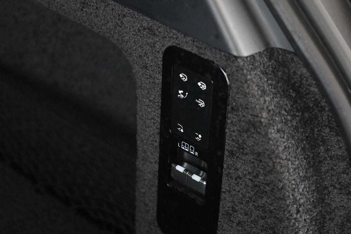 Land Rover Range Rover P550e Autobiography SHADOW Pano 22" foto 11