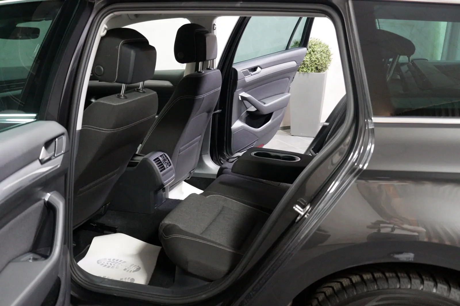 Volkswagen Passat Business 1.5 TSI DSG LED NAVI ACC, миниатюра 7