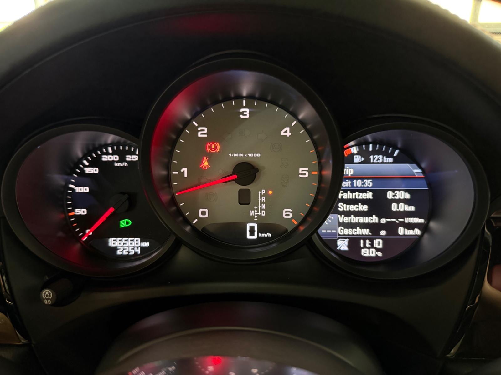 Porsche Macan S Diesel | 258 ch | BVA | Bose | Caméra de recul | Chauffage auxiliaire | Sièges électriques à mémoire