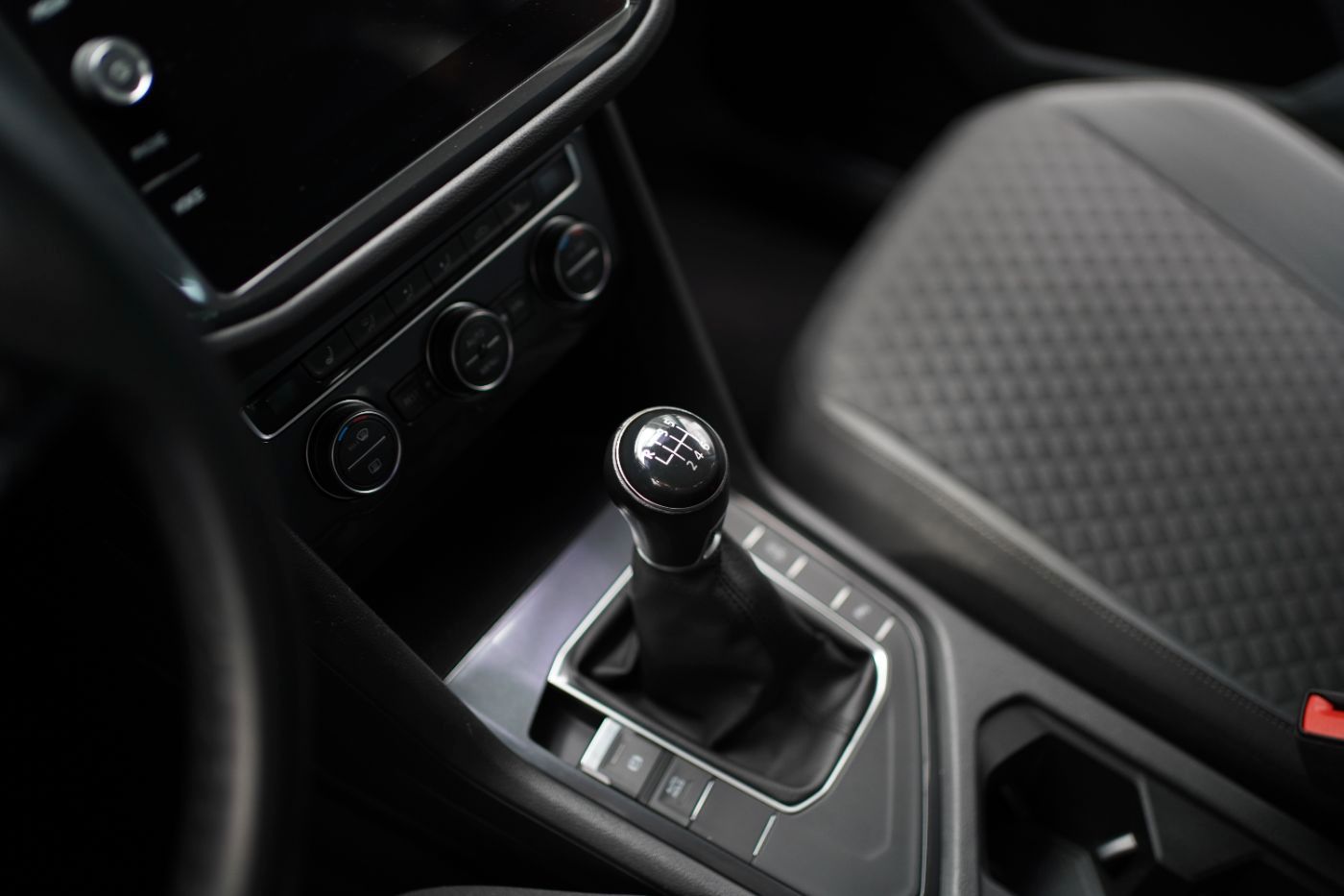 Fahrzeugabbildung Volkswagen Tiguan 1.4 TSI Comfortline Navi+Einparkhilfe+ACC