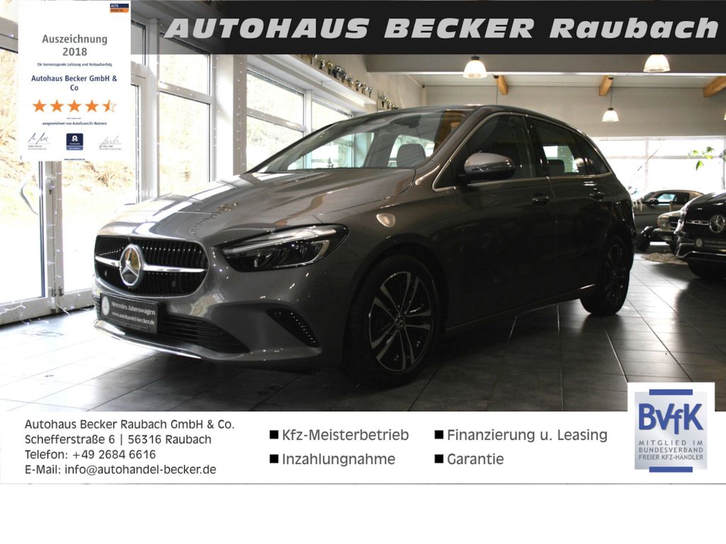 Mercedes-Benz B 180 — hlavná fotografia