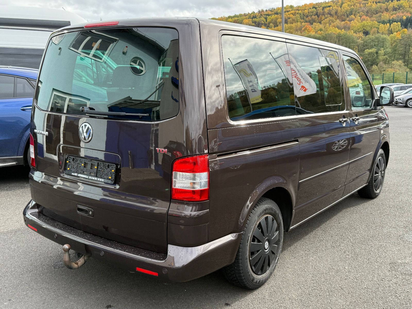 Fahrzeugabbildung Volkswagen T5 Multivan Highline 2.5 TDI AHK GRA Navi PDC