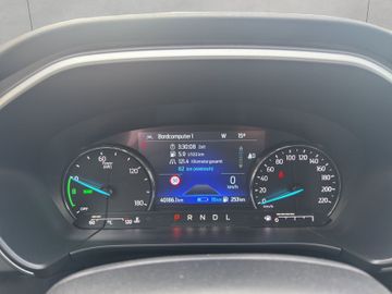Ford Kuga - 10