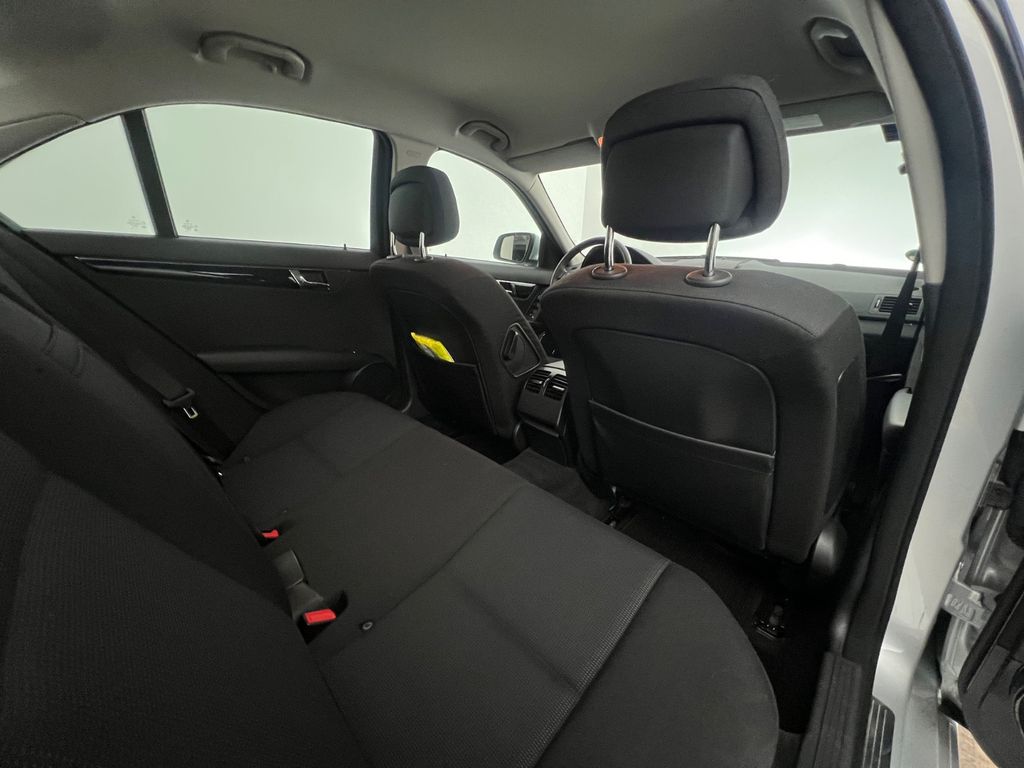 MERCEDES-BENZ C 180 K RENTNER/ NUR 71.tKM / GARANTIE / MERCEDES-BENZ C 180 K RENTNER/ NUR 71.tKM / GARANTIE /
