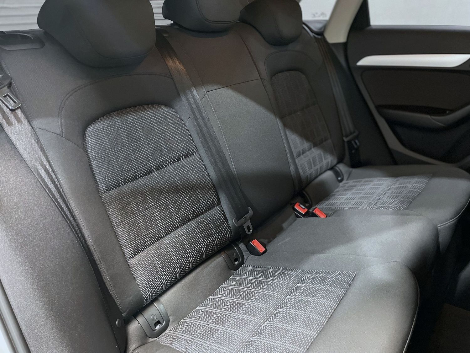 Fahrzeugabbildung Audi Q3 sport #Keyless#PDC#Navi#DAB
