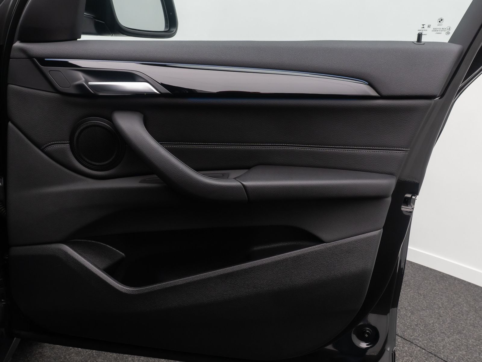 Fahrzeugabbildung BMW X1 xD25e Sport Line HUD DAB Kamera Alarm 18Zoll