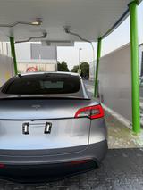 Tesla Model Y Performance AWD Quicksilver EAP Weiß Int - Tesla Model Y in Bielefeld