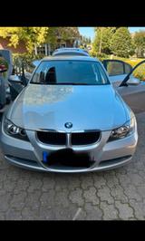 BMW 3er 318i E90 - BMW: 3er E90