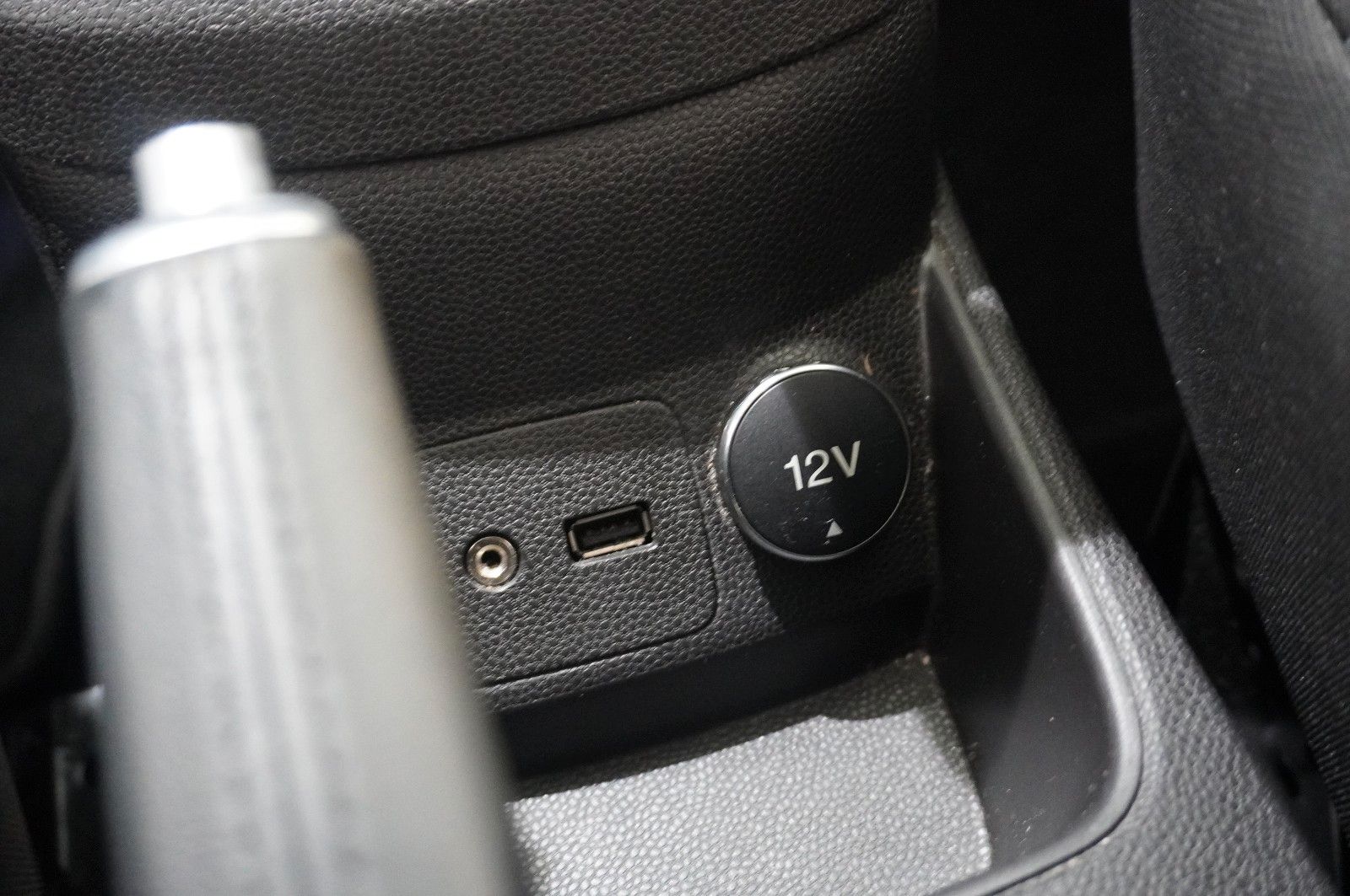 Fahrzeugabbildung Ford Fiesta 1,0 TREND 5-TÜR LED/SHZ/PDC/NEBEL/USB
