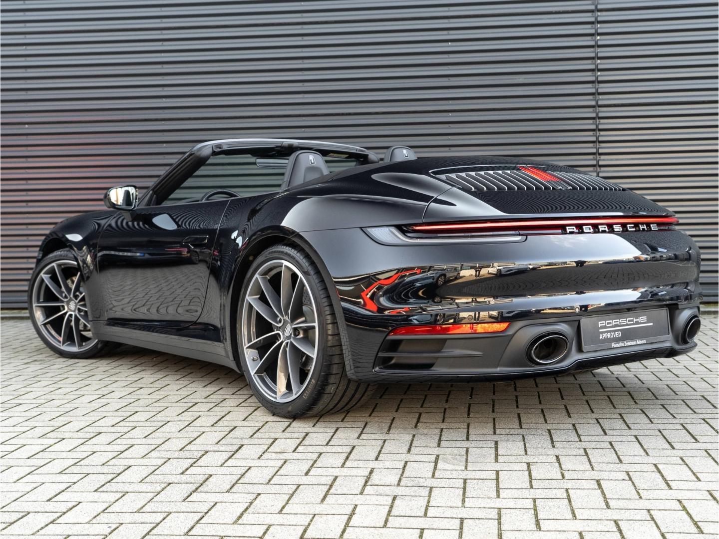 Porsche 992 Carrera 4 Cabriolet 20/21'' BOSE erst 5300km