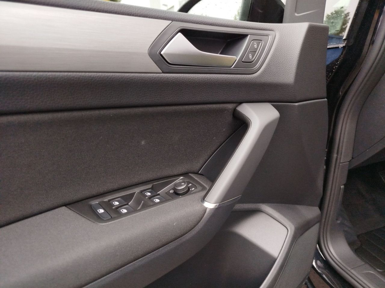 Fahrzeugabbildung Volkswagen Touran Comfortline 1.5 TSI DSG, AHK, Easy Open