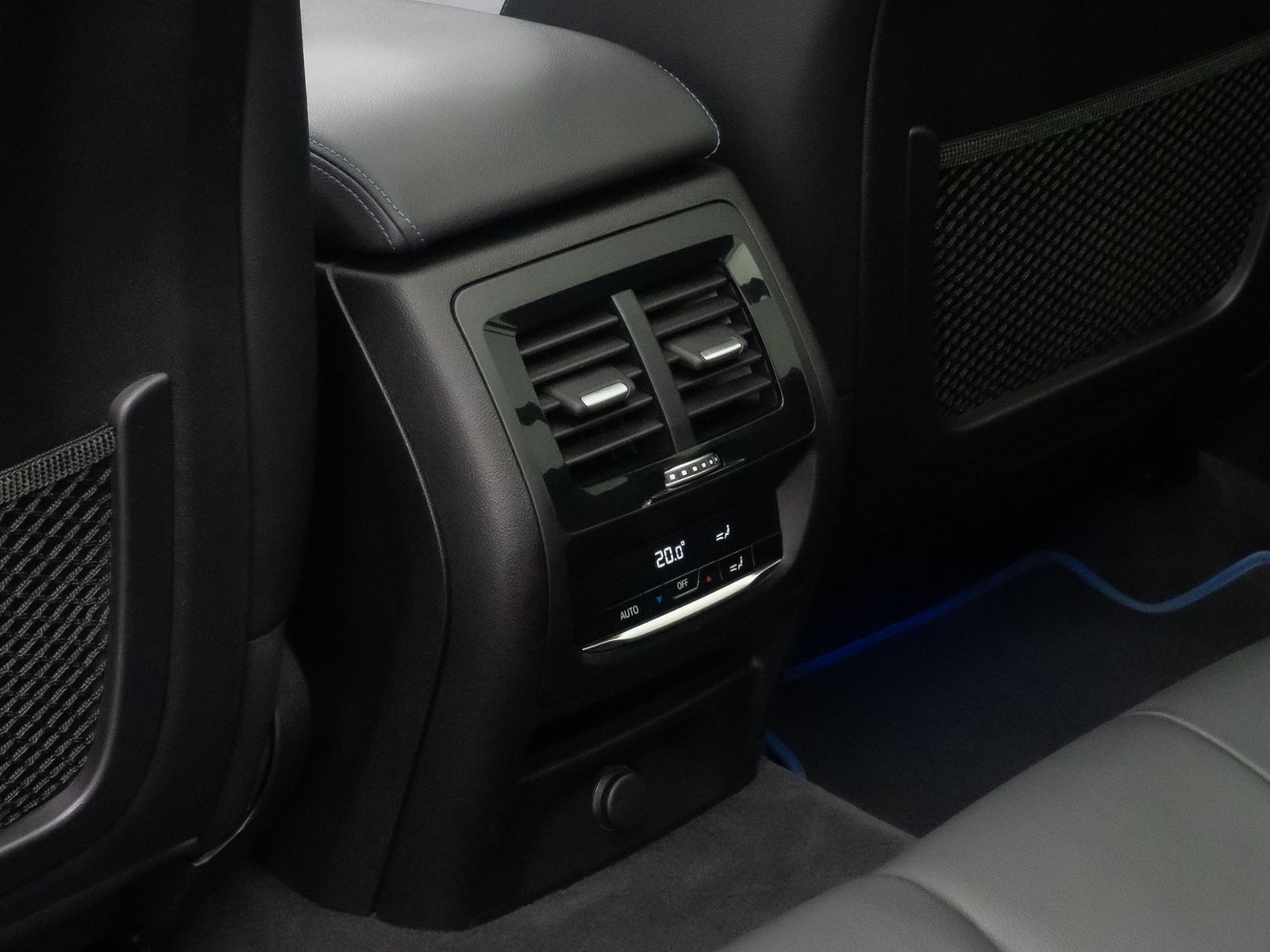 Fahrzeugabbildung BMW X3 xD20d M Sport 360&deg; AHK HUD H/K DAB Panorama