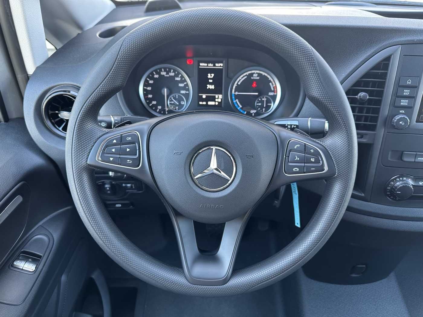 Fahrzeugabbildung Mercedes-Benz eVito 112 Audio 30 Sitzheizung Kamera Tempomat