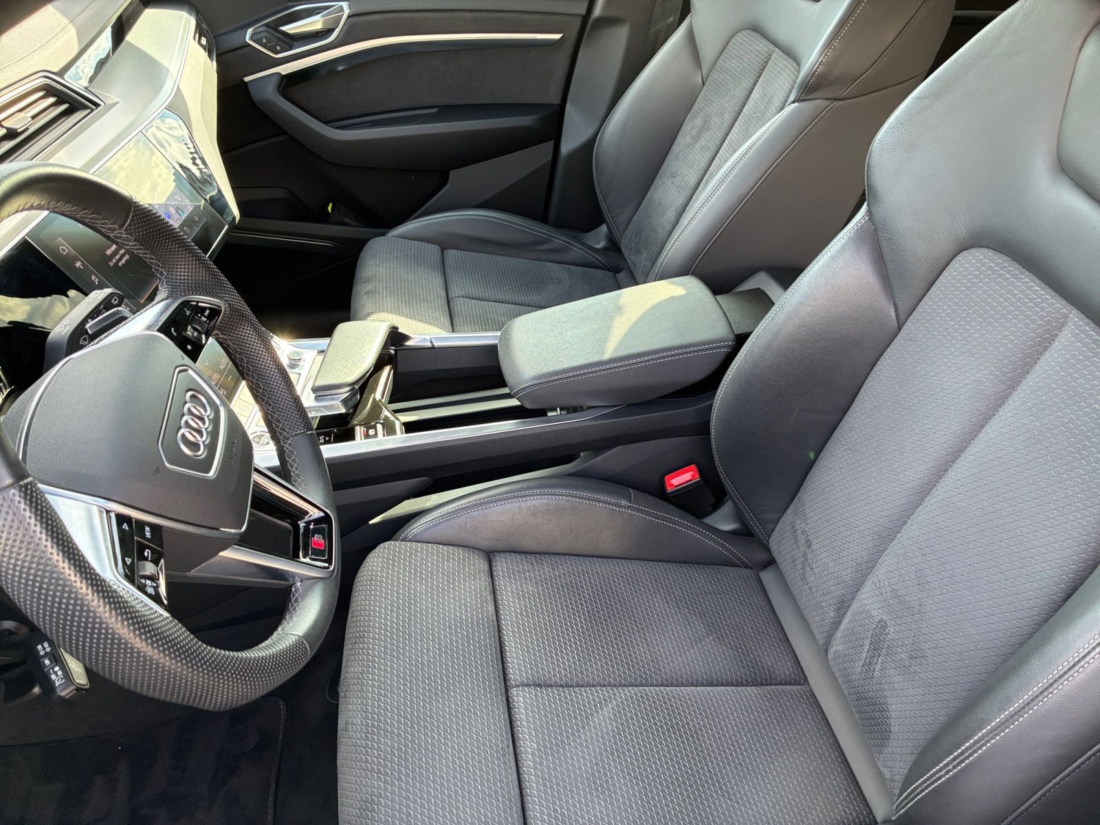 Audi Q8 e-tron - Bild 12