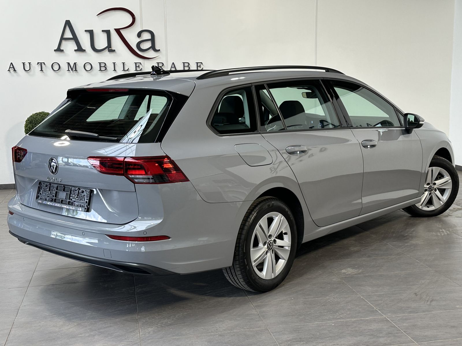 Fahrzeugabbildung Volkswagen Golf Variant 2.0 TDI DSG Life NAV+LED+ACC+STHZG