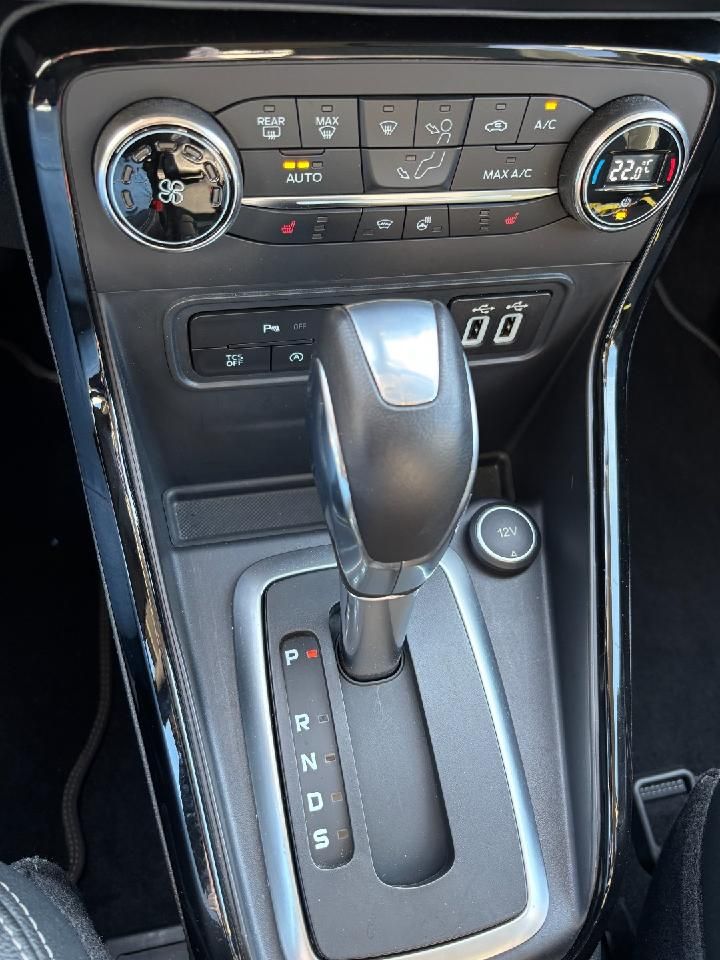 Fahrzeugabbildung Ford EcoSport ST-Line