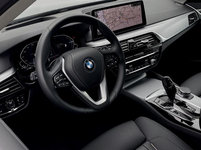 Foto Nummer 7: BMW 530e