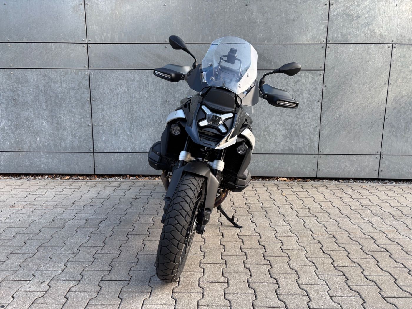 Fahrzeugabbildung BMW R 1300 GS Triple Black ASA 3 Pakete